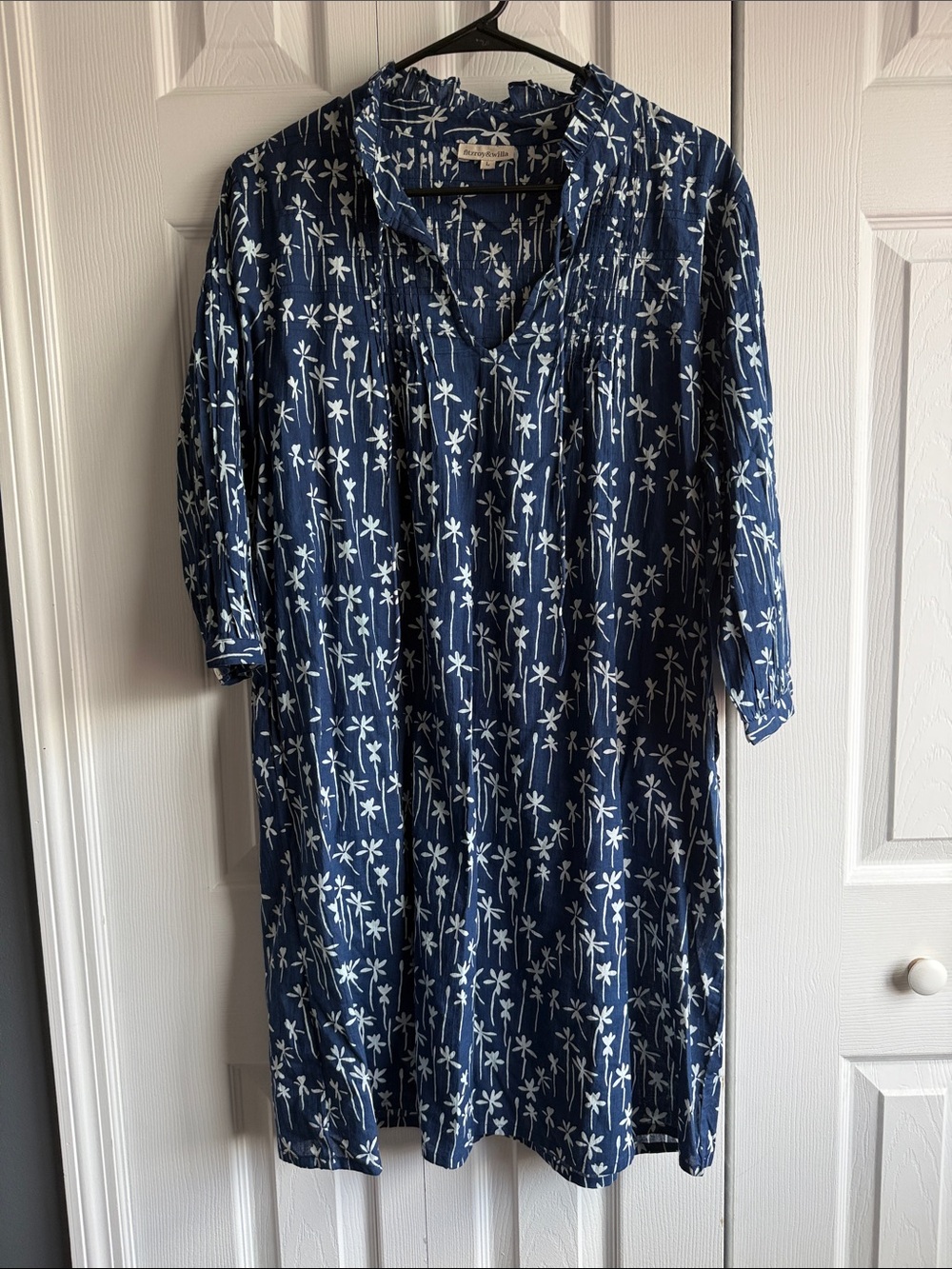 Fitzroy & Willa $310 Navy Floral Midi Dress Sz Large